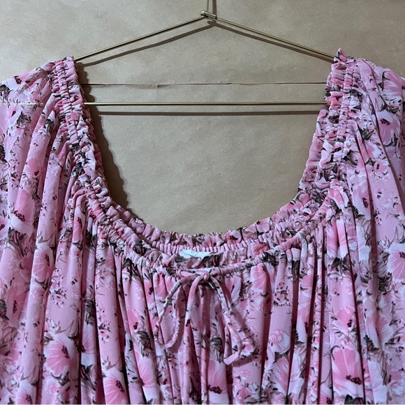 ASTR The Label | Floral Tiered Midi Dress Smocked Puff Sleeve Pink Size M - Picture 5 of 12